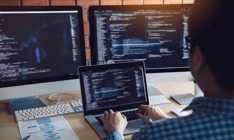 数据科学选型：R与Python如何赋能太平区网站建设？